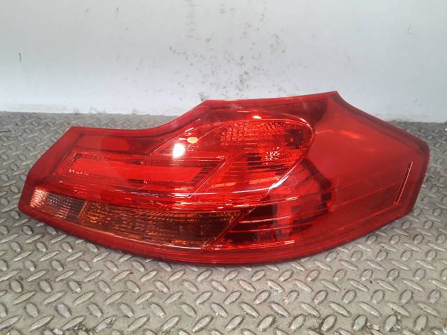 Lampa zespolona tylna prawa 13279628 Opel