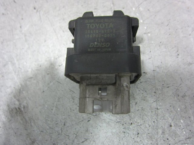 Przekaźnik świec żarowych 2861067010 Toyota