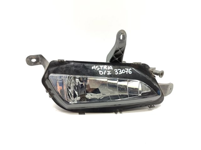 Lampa przeciwmgielna lewa 39098907 Opel