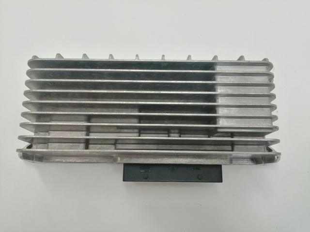 Wzmacniacz systemu audio 8T0035223AH VAG/Audi