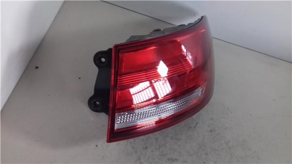 Lampa zespolona tylna prawa zewnętrzna 8W9945070 VAG/Audi