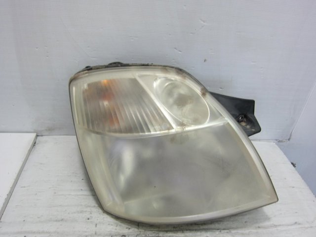 Reflektor prawy 92102070 Hyundai/Kia