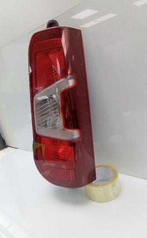 Lampa zespolona tylna prawa 9820554880 Peugeot/Citroen