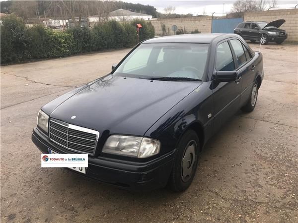 Błotnik przedni lewy A2028810101 Mercedes