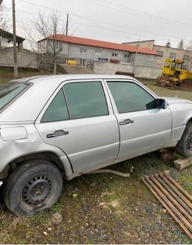 Drzwi przednie prawe do Mercedes E (W124)