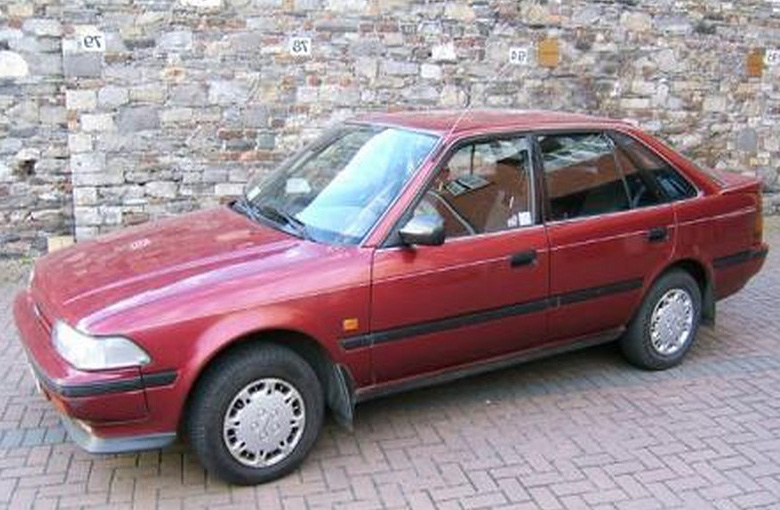 Toyota Carina (1987 - 1992)