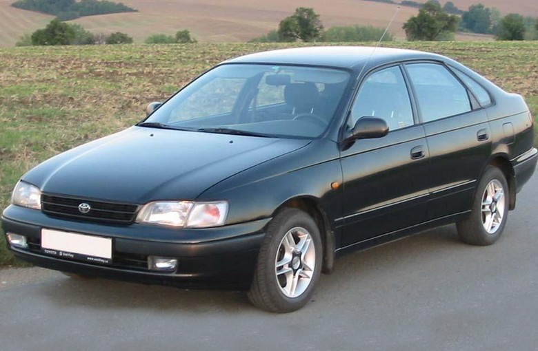 Toyota Carina (1992 - 1997)